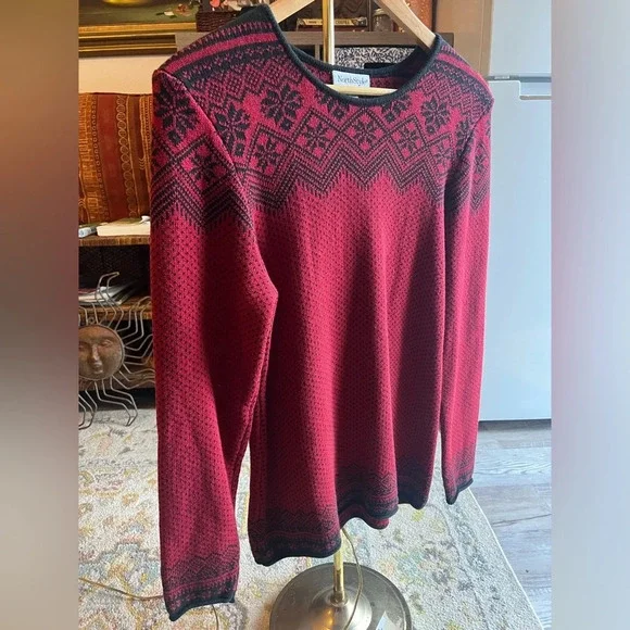 NorthStyle Cotton snowflake sweater size small - Picture 2 of 6